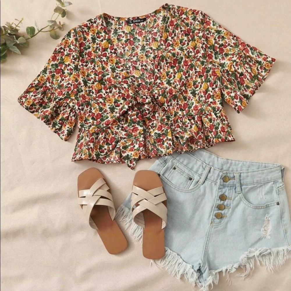 Cropped front tie shirt